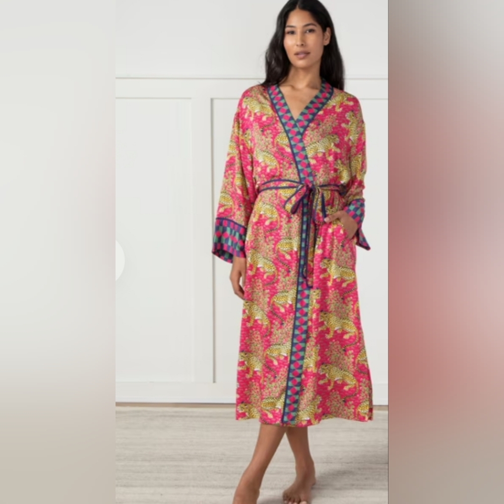 NWT Bagheera Eco Satin Robe - Hot Pink, Size xxs/xs